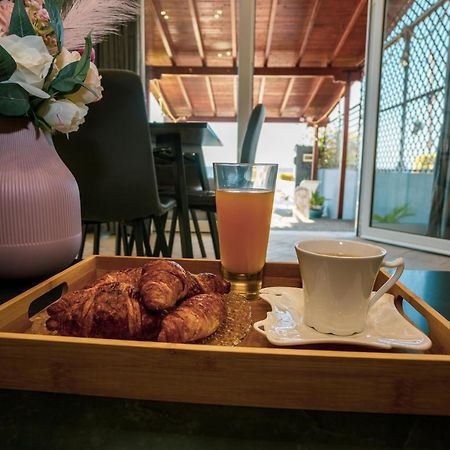 Seashell Luxury Apartment นิกิติ ภายนอก รูปภาพ