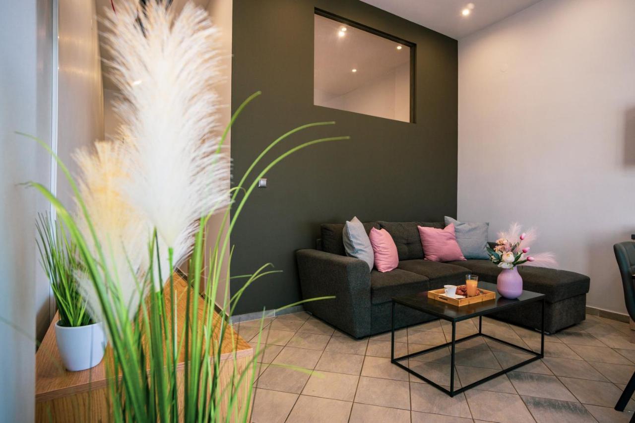 Seashell Luxury Apartment นิกิติ ภายนอก รูปภาพ