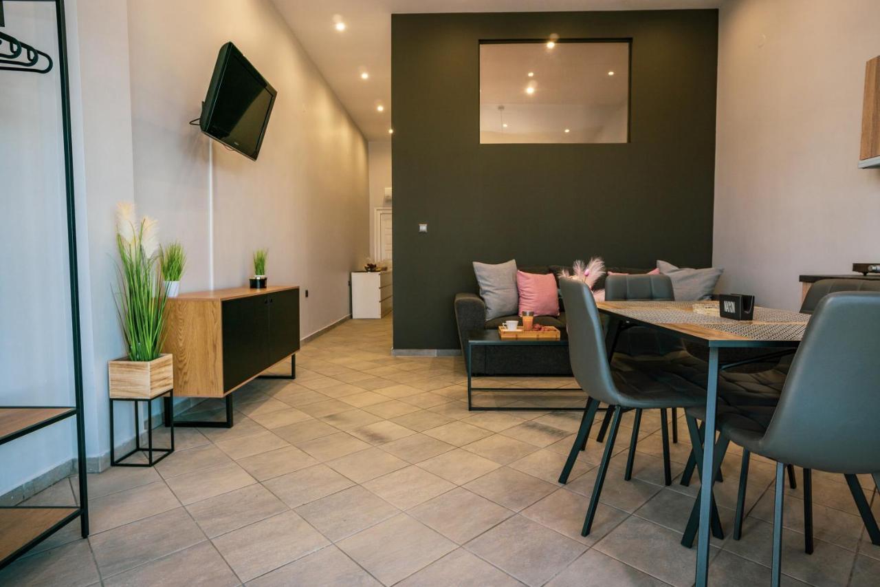Seashell Luxury Apartment นิกิติ ภายนอก รูปภาพ