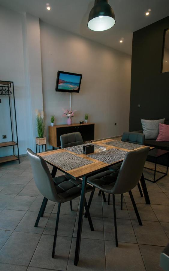Seashell Luxury Apartment นิกิติ ภายนอก รูปภาพ