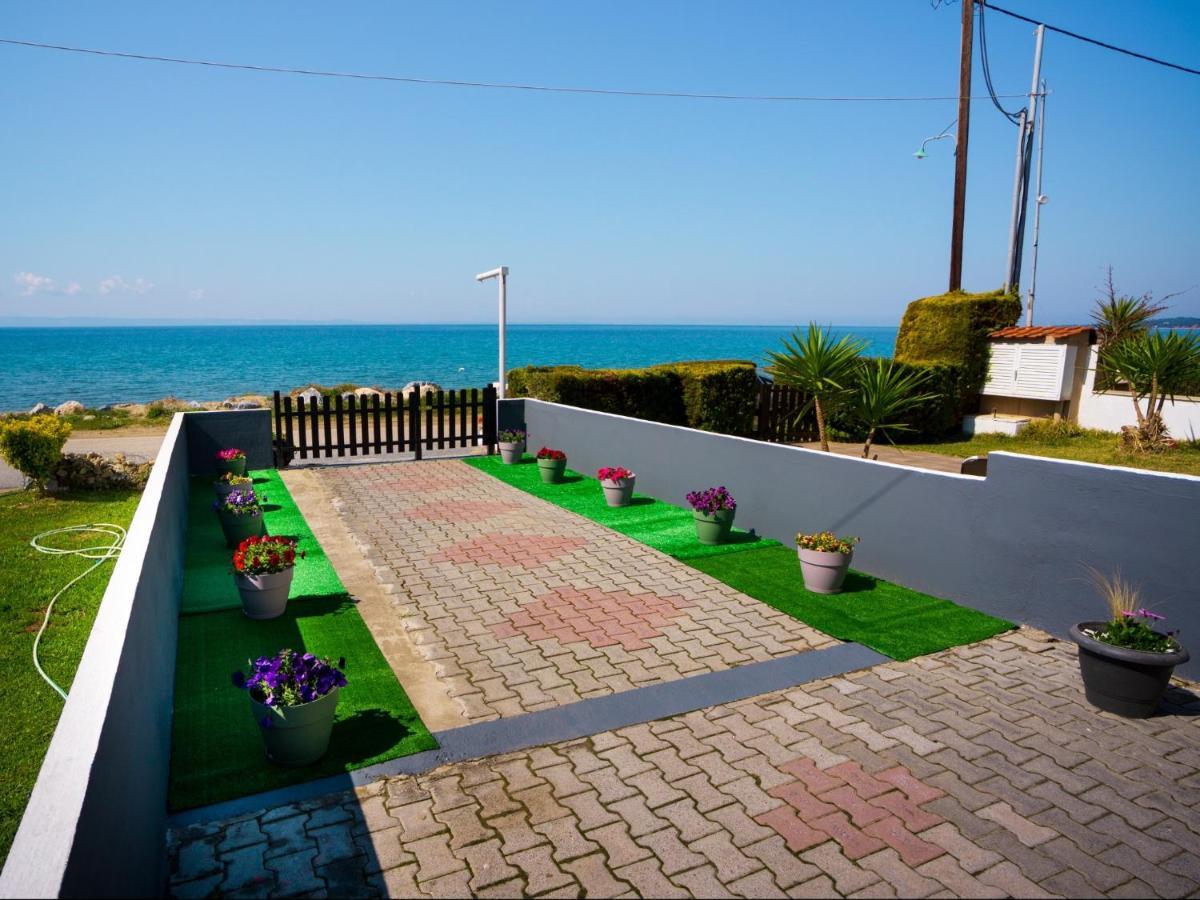 Seashell Luxury Apartment นิกิติ ภายนอก รูปภาพ
